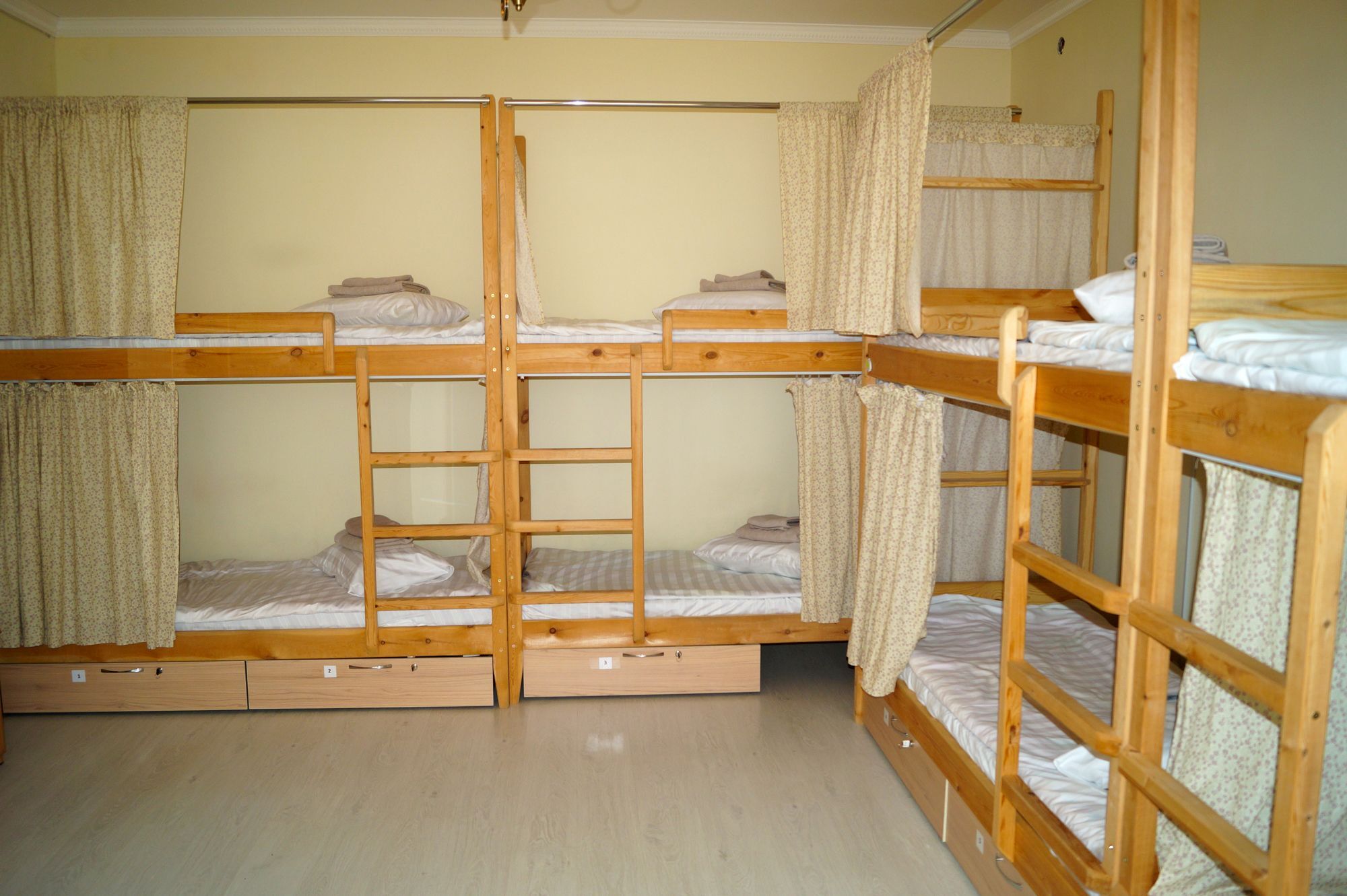 Hostel Nice Travel Astana Luaran gambar
