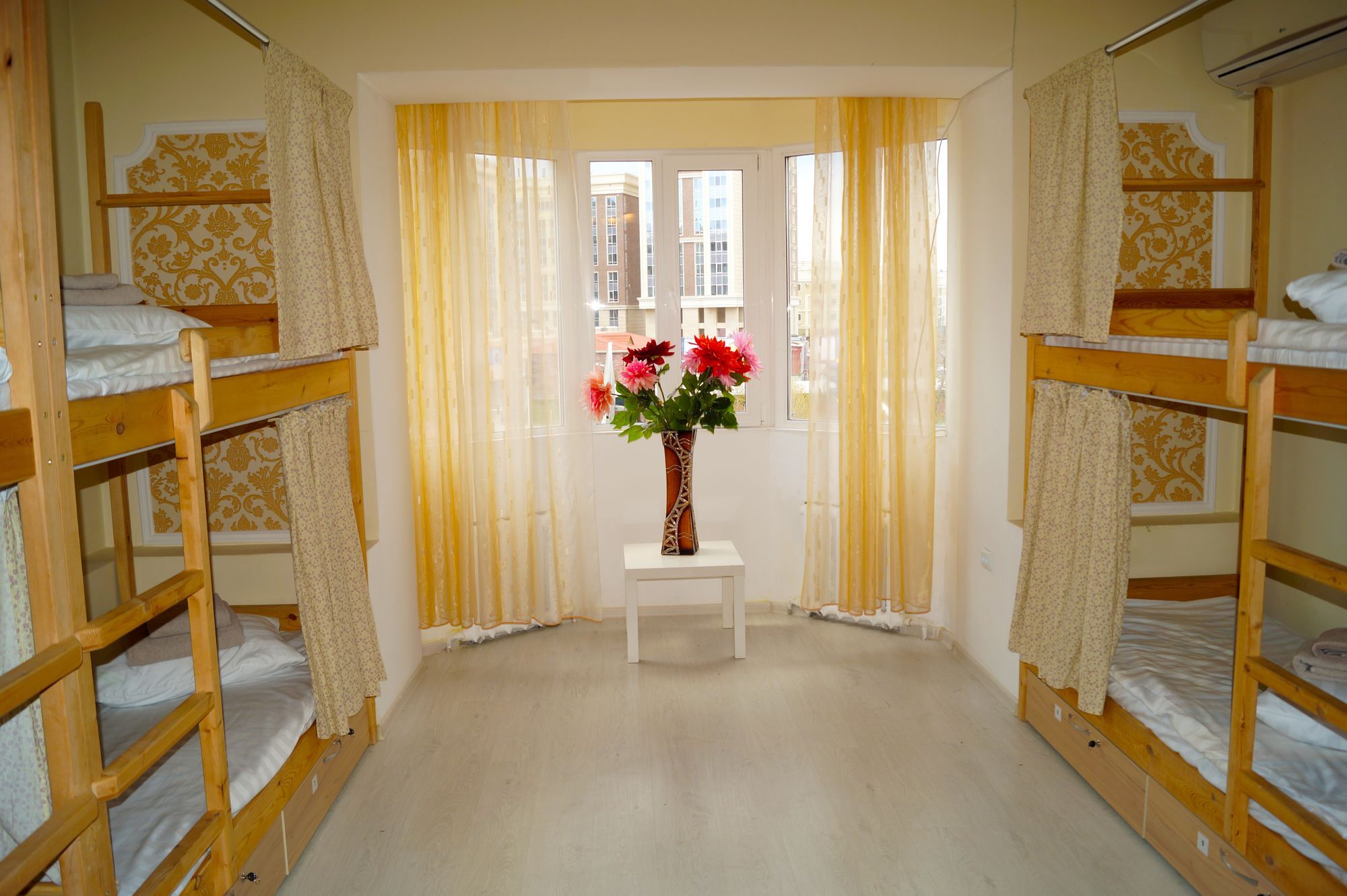 Hostel Nice Travel Astana Luaran gambar